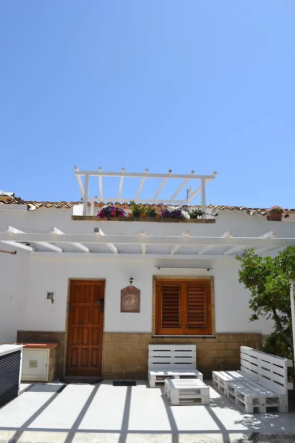 Casasolanto Bed and Breakfast Santa Flavia 0*,  Italia